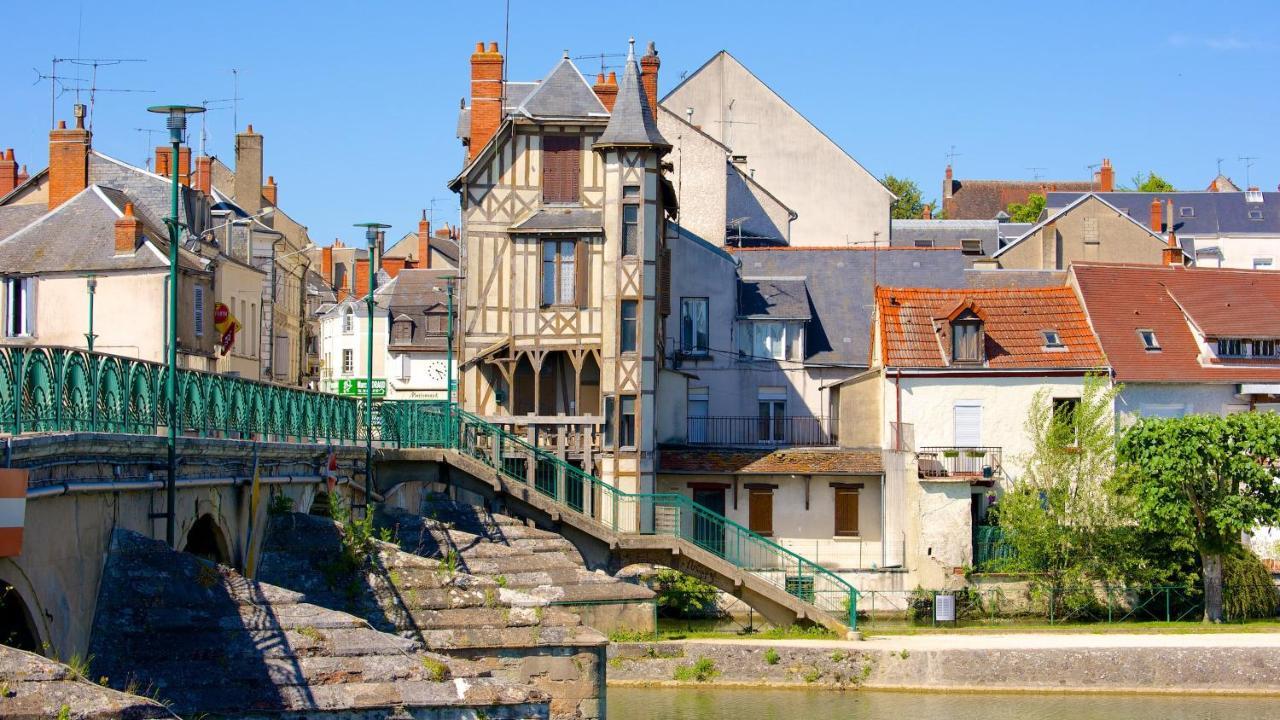 Apartament Little Jungle - T2 Avec Parking Vierzon Zewnętrze zdjęcie